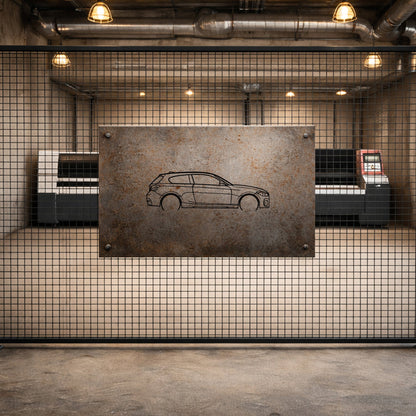 BMW 1 Series F21 Metal Duvar Tablosu – Elektrostatik Siyah Boyalı Sportif Hatchback Dekoru