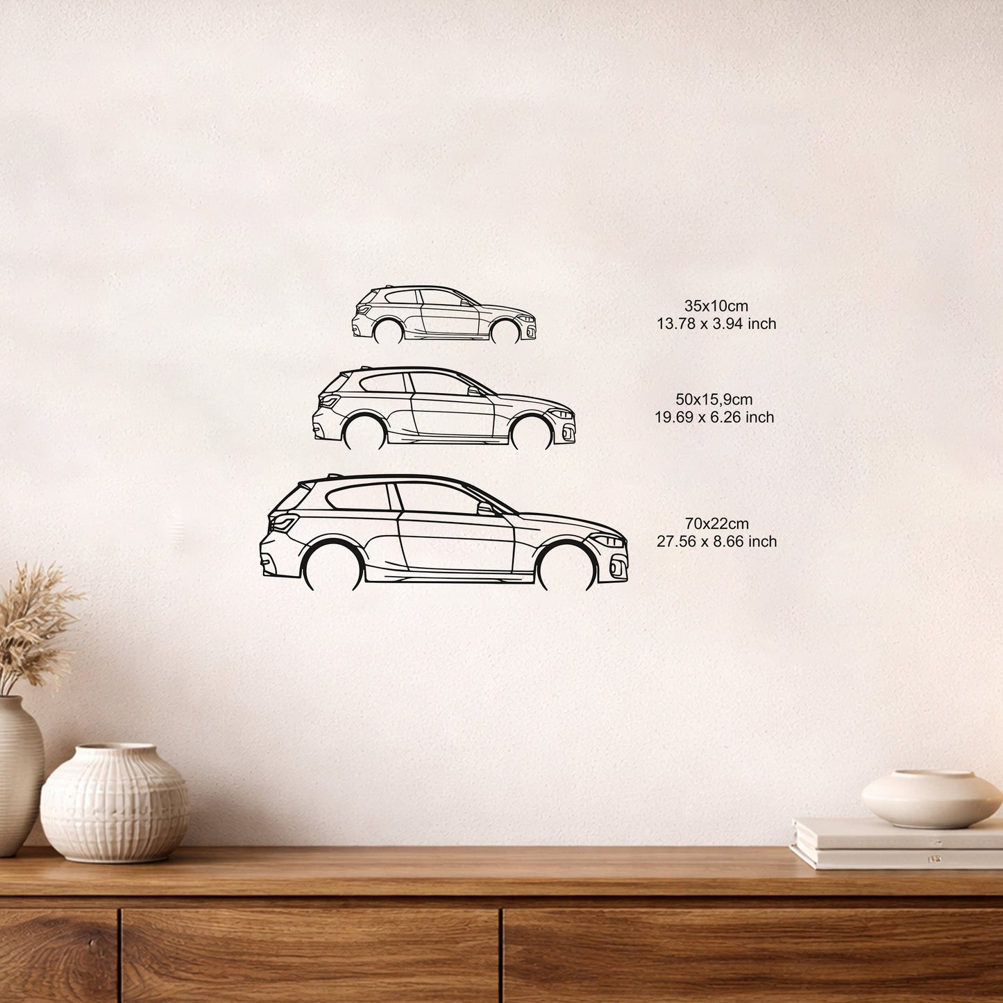 BMW 1 Series F21 Metal Duvar Tablosu – Elektrostatik Siyah Boyalı Sportif Hatchback Dekoru
